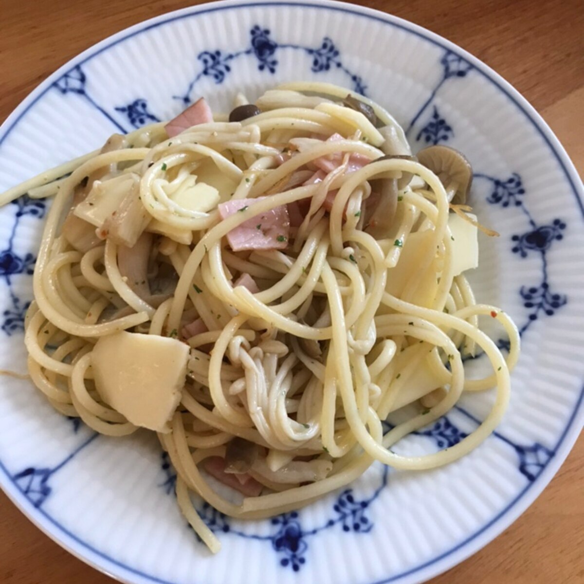 ハムとキノコ スライスチーズのパスタ レシピ 作り方 By ボンド子 楽天レシピ ハムとキノコ スライスチーズのパスタ レシピ 作り方 By ボンド子 楽天レシピ